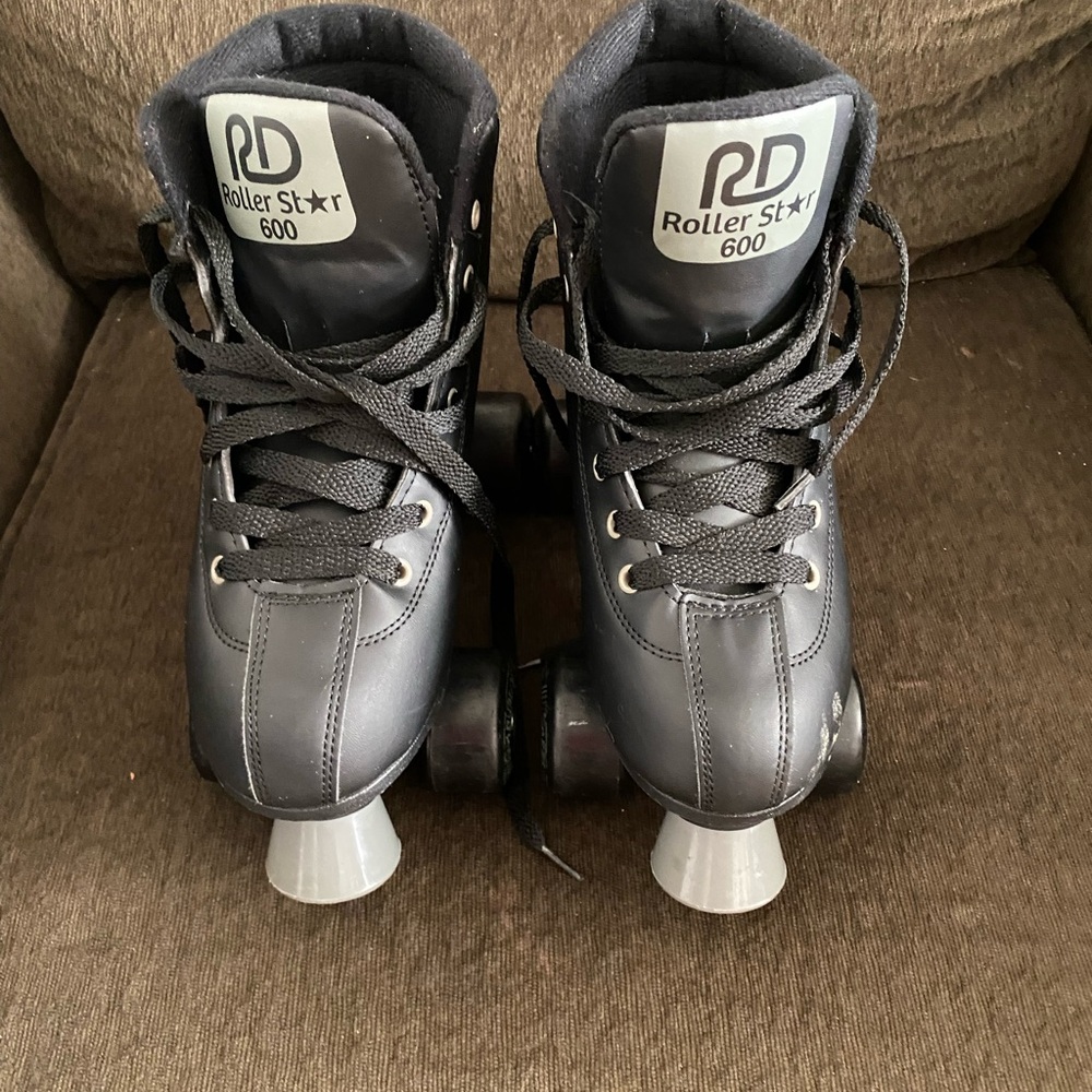 Roller St*r 600 Black Roller Skates